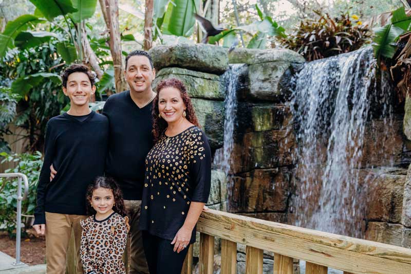 HolidayPhotos-WaterfalFam-800x533