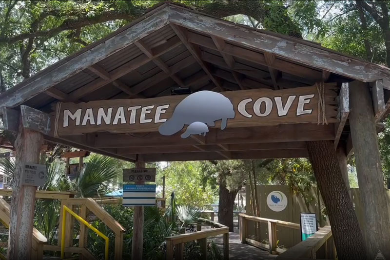 ManateeCove-entrance-800x533