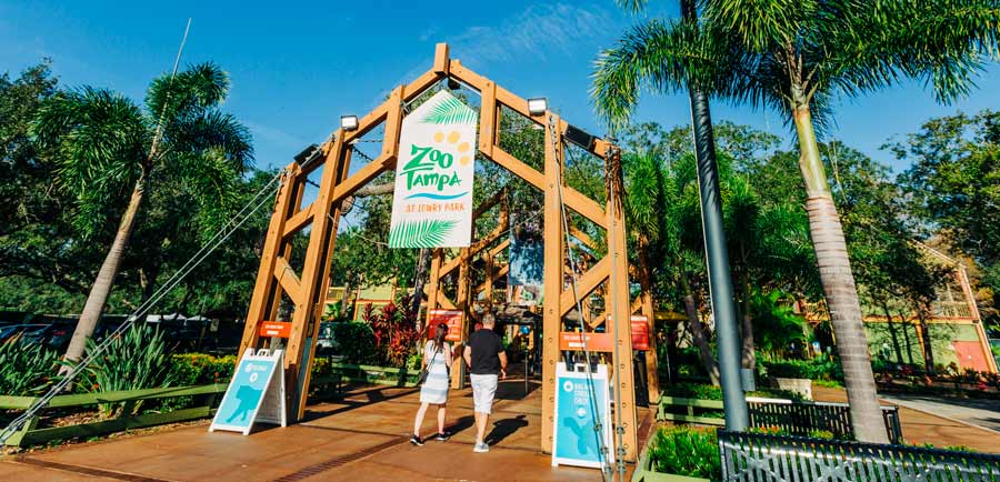 Guests approach the main entrance of ZooTampa at Lowry Park